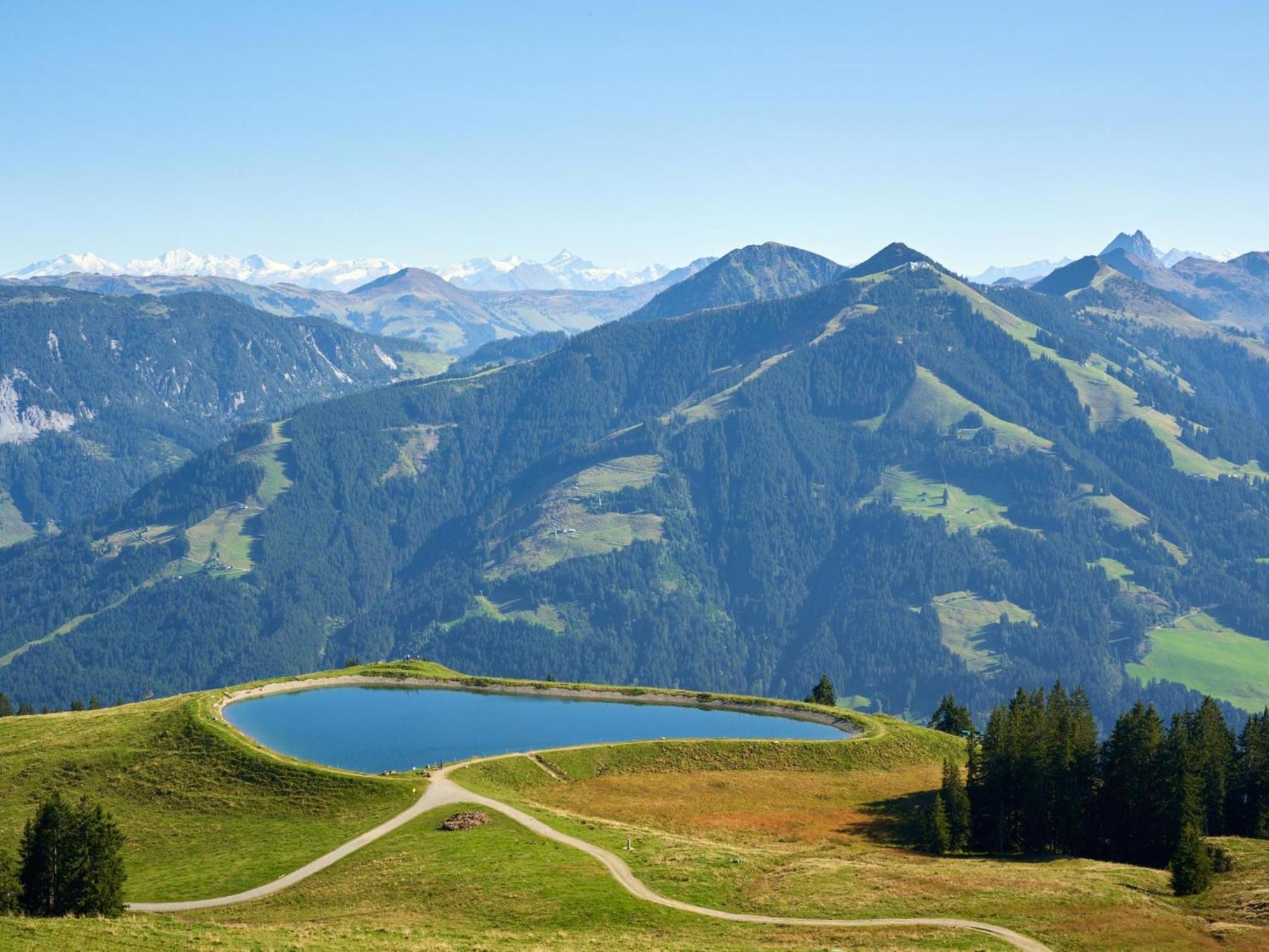 Town House Apartment Hopfgarten im Brixental Luaran gambar